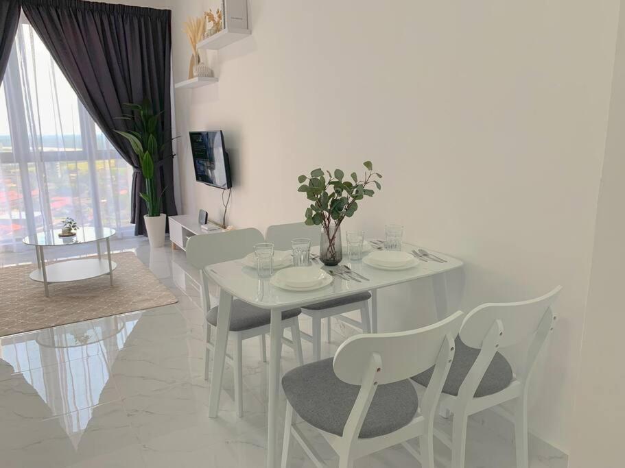 Netflix 2 Bedroom Troika Kota Bharu Homestay 1812 외부 사진