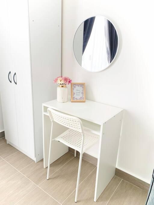 Netflix 2 Bedroom Troika Kota Bharu Homestay 1812 외부 사진